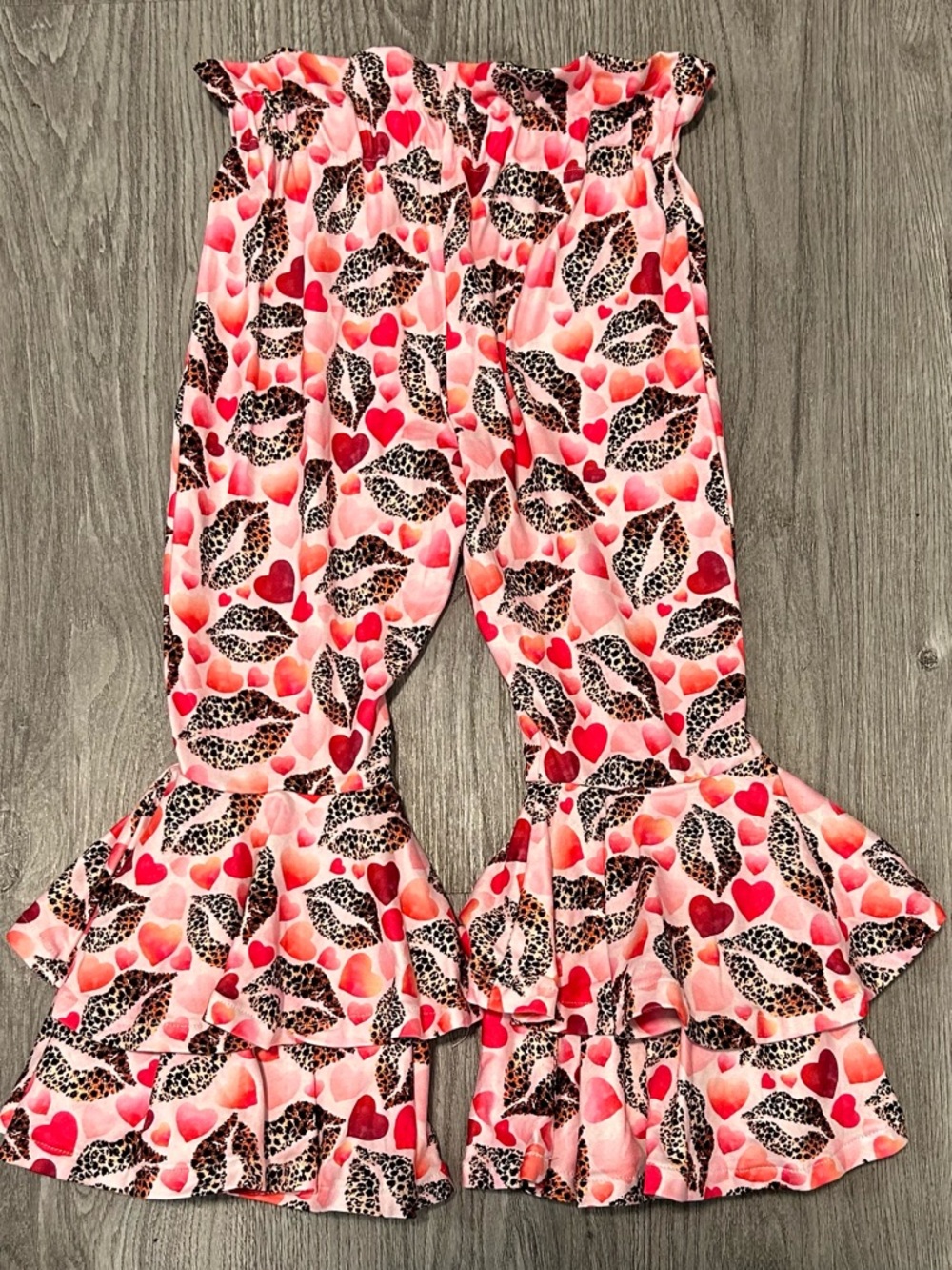 ⭐️Girls Heart & Leopard Kiss Ruffle Pants - Pink Red 4T Butter Soft